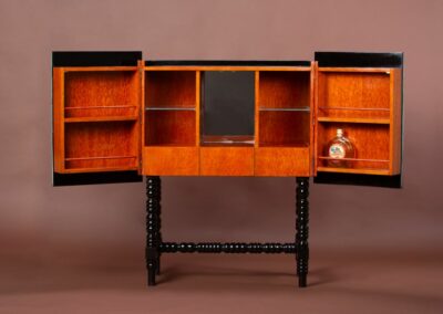 Gradient cabinet turquoise 2018